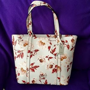 Guess purse with wallet